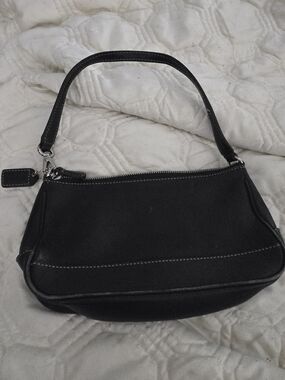 Vintage Coach Classic Black Women's Shoulder Bag -